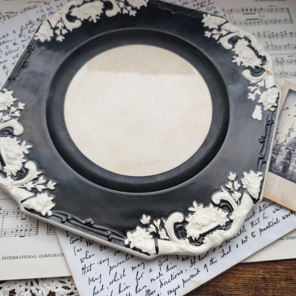 Black and White Decorative Plate Marlborough Jones And Sons - Picture 7 of 12